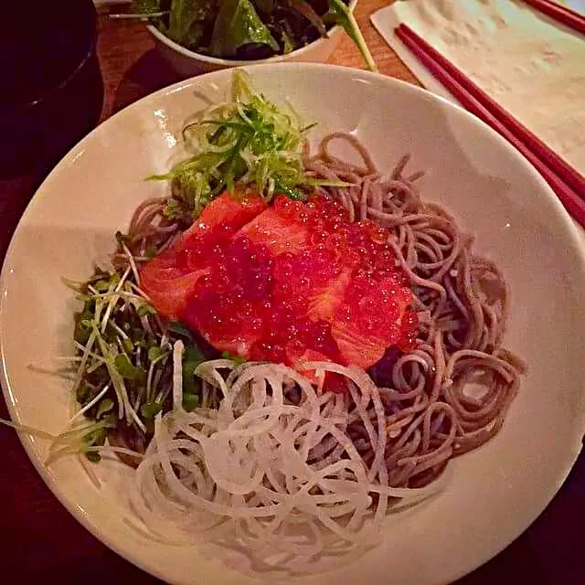 Sashimi salmon roe daikon / soba noodles|CHUENCHAIさん