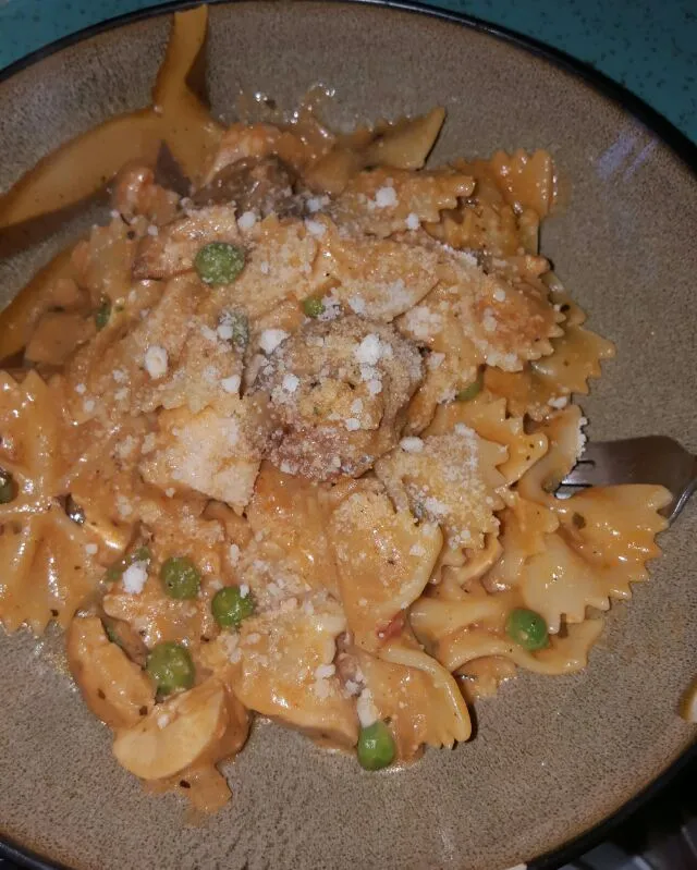 chicken, sausage and pea Farfalle!!!|Ashle Carpenterさん