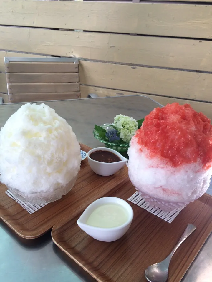 そろそろ🍧シーズンですよね😋💕
今日はこんな所に出没😁💕

#鵠沼海岸 #ShavedIce #NOAN
#かき氷 #埜庵 #フレッシュストロベリー #生いちご #練乳 #杏仁豆腐 #焦がしキャラメル|chieさん