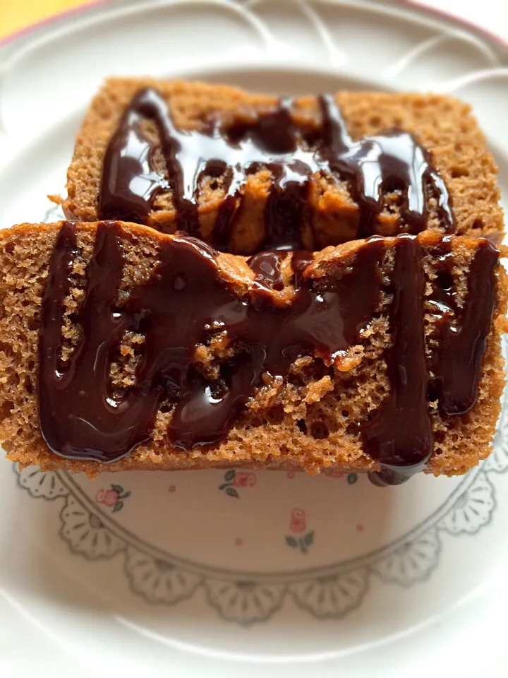 チョコソースがけチョコカステラ(´◡`๑)|cotocotoさん