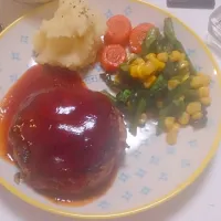 Snapdishの料理写真:ハンバーグ|みづいさん