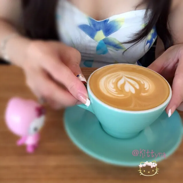 [ː̠̈ː̠̈ː̠̈]D Cappuccino 💃🏻|🎀Kittyna🌸さん