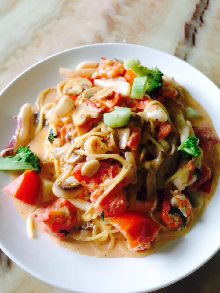 #Seafood tomato pasta#|Allison Wuさん