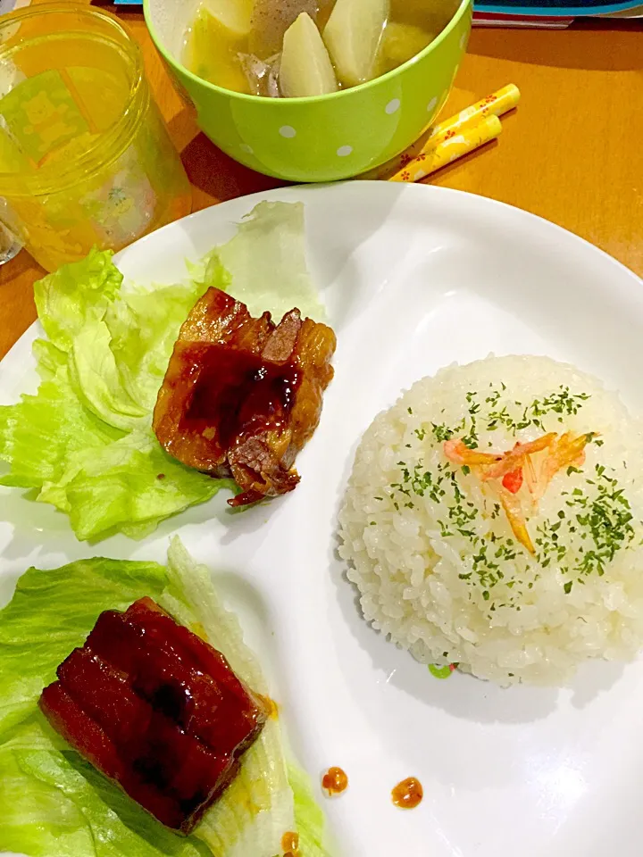 豚の角煮(甘露煮)、桜エビバターごはん、蕪とコンニャクのお味噌汁|ch＊K*∀o(^^*)♪さん