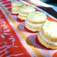 Snapdishの料理写真:Lemon Cheesecake Macarons #lemon #cheesecake #macarons|Charlotteさん