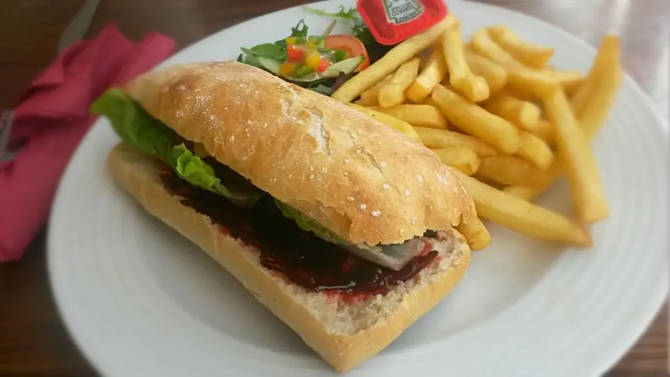 Grilled Steak Ciabatta and Fries 😙|Jasmin Palmerさん