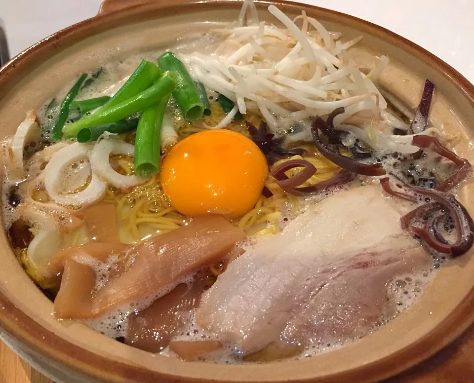 鍋焼きらーめん🍜(*^_^*)うまっ❗️|きのすけ〜さん