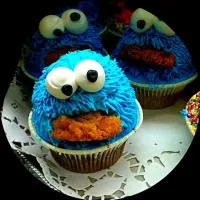 Cookie Monster 😍cupcake