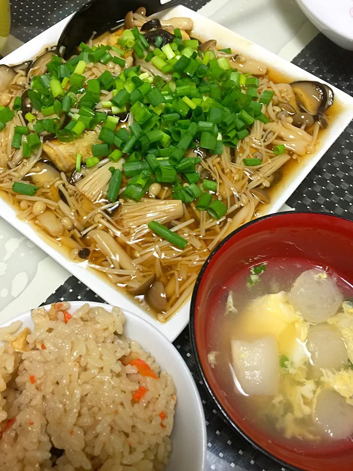 五目ご飯☆揚げ出し豆腐のきのこあんかけ☆麩のお吸い物|MEGUMIさん