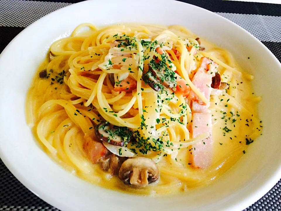 Snapdishの料理写真:creamy carbonara🍴🍝|Airene Cailoさん