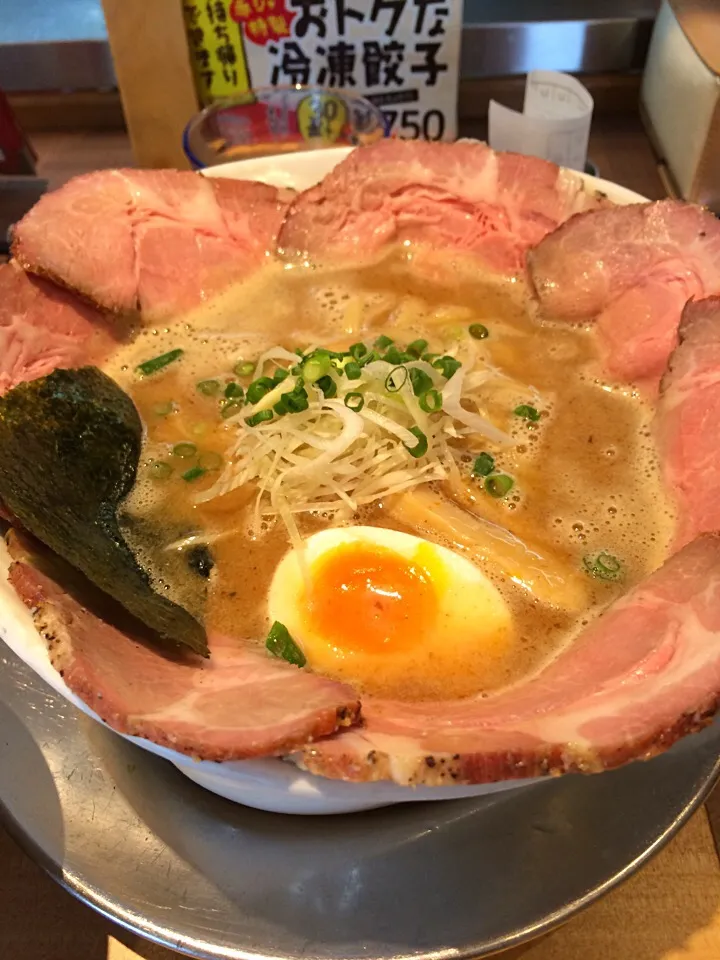 Snapdishの料理写真:チャーシュー麺(醤油)|Katsuyuki Yamadaさん