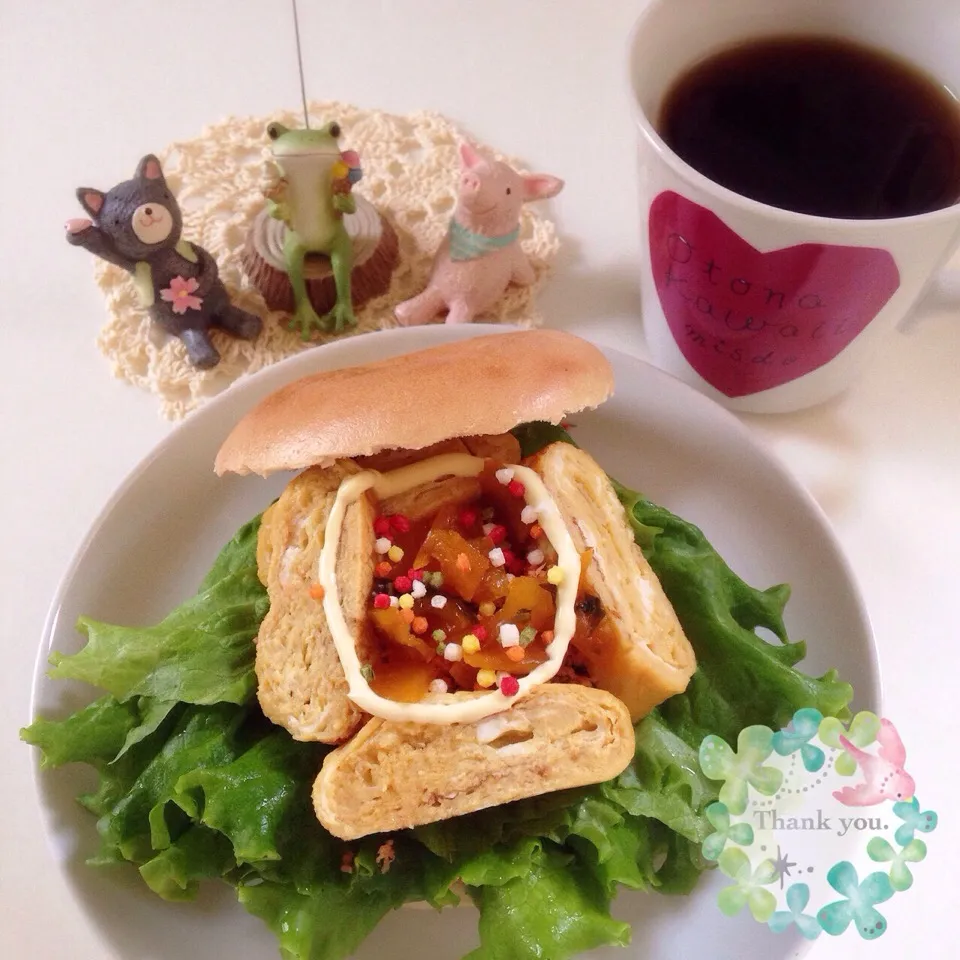 卵焼きとサケフレーク＆クリームチーズのベーグルサンド❤︎（福神漬けのせ）|Makinsさん