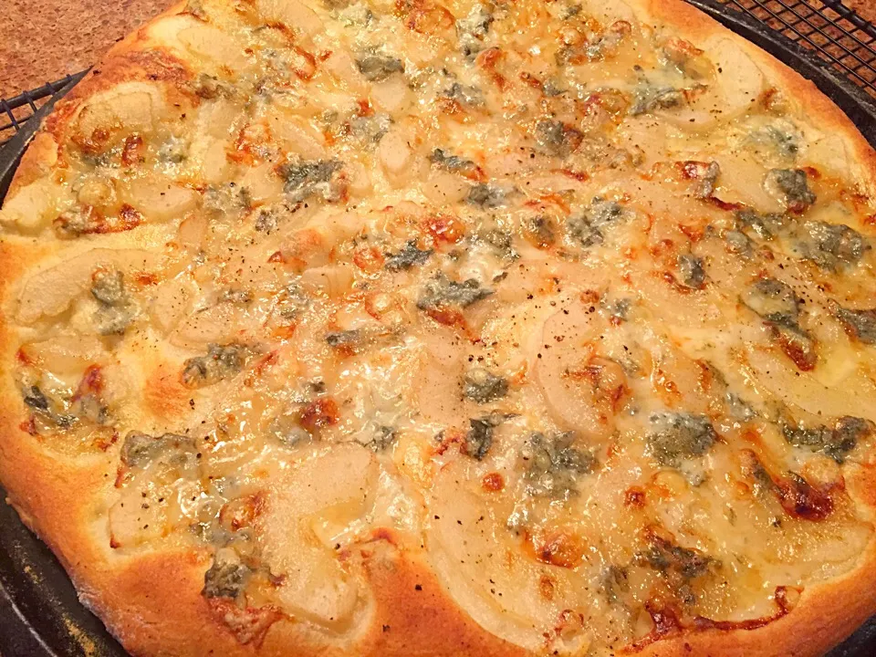 Gorgonzola Pear Honey Pizza|Chris Shannonさん