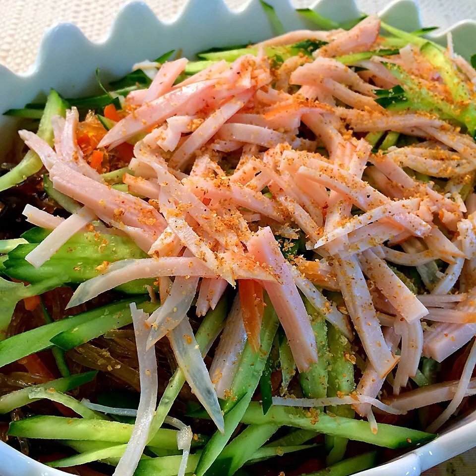 Snapdishの料理写真:お料理教室♪③                                    くららさんの料理                          中華春雨サラダ⭐|志野さん