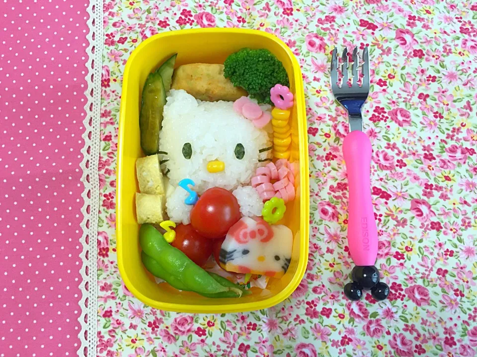 Snapdishの料理写真:キティちゃん弁当|ちかこさん