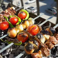 barbecued meat with vegetables|Ghinwa Gerjiさん