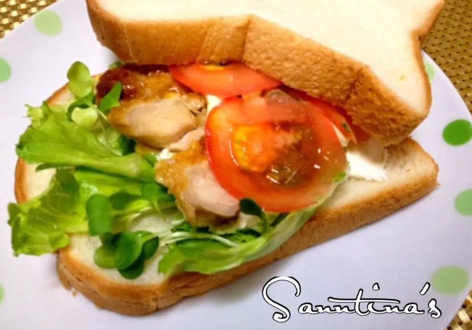 Snapdishの料理写真:✨Chicken sandwich...チキンサンドfor 朝ごはん☕️✨|🌺Sanntina🌺さん