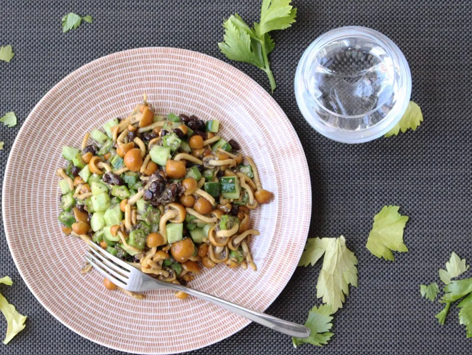 Black bean natto and okura salad 便秘解消・老化防止の黒豆納豆とオクラ、なめこのネバネバサラダ♪|Yukiko Matsudaさん