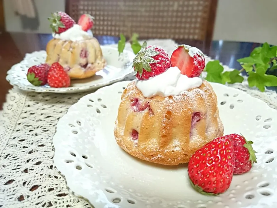 リーチさんのフレッシュ苺のミルキーマフィン🍓|sakurakoさん