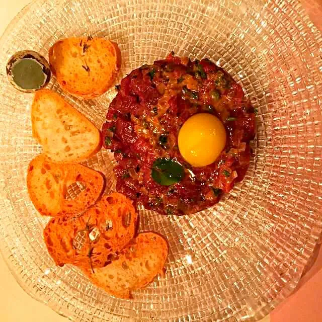 venison tartare with quail egg|CHUENCHAIさん