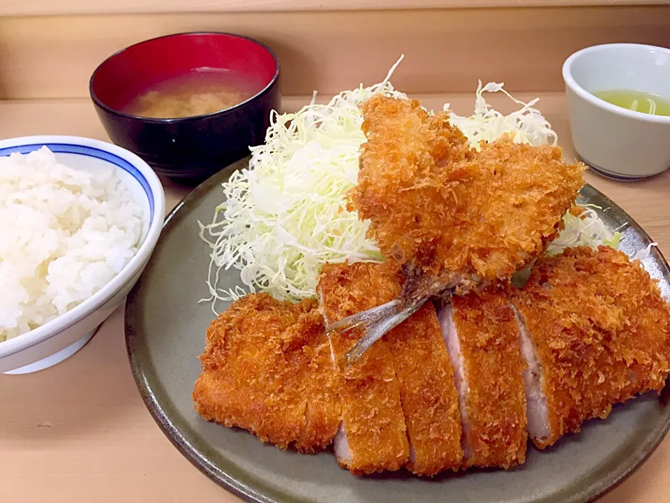 とんかつ定食 あじフライ追加|流線形さん