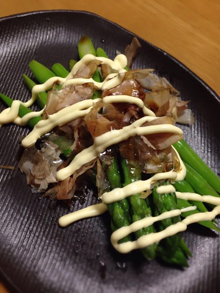 Snapdishの料理写真:🍚アスパラのおかか醤油マヨ|Yu Yu mamaさん