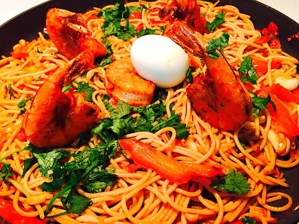 Quinoa pasta with tiger shrimp and egg|Curie Madalaさん