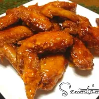 Snapdishの料理写真:✨SPICY  BUFFALO WINGS😋スパイシーバファローウイングス...甘辛の手羽先です...🍺ビールに合います😊✨