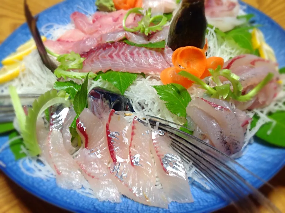 トビウオのお刺身🐟😋|アライさんさん