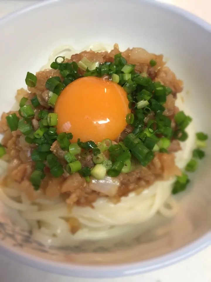 Snapdishの料理写真:肉味噌釜玉うどん|masaさん