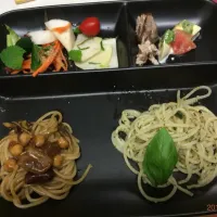 2種類のパスタとサラダ|pesceさん