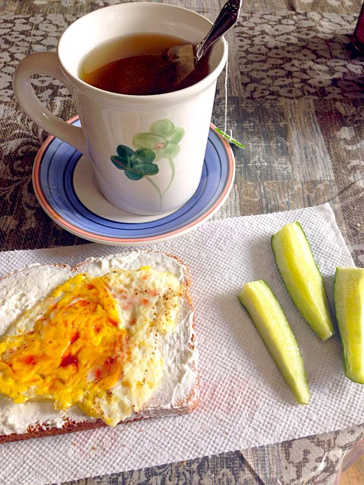 Snapdishの料理写真:Breakfast!|nadia issaさん