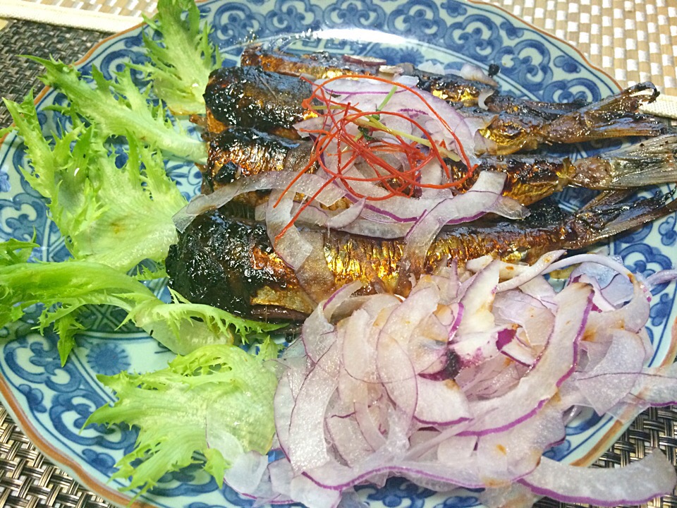 鰯のドクダミ焼き 見事に魚臭さが抜けました臭いものは臭いもので制す ドクダミの臭みも消えるから食べやすいよ 佐野未起 Snapdish スナップディッシュ Id O4goja