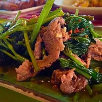 Garlic kangkong with beef