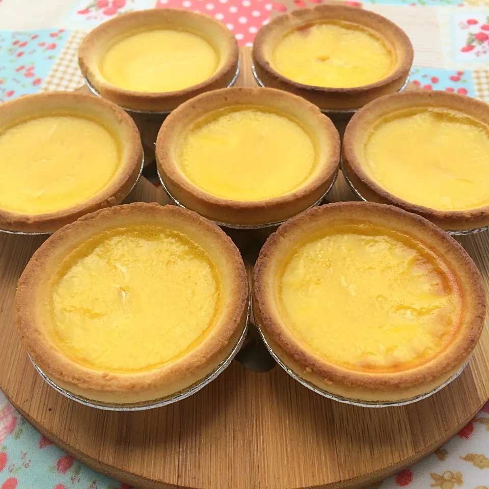 Snapdishの料理写真:HK egg tarts|Trish Wongさん