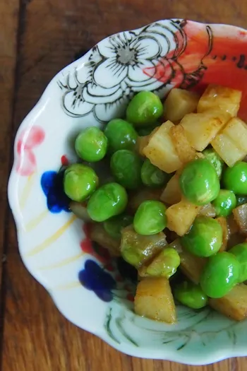 『グリンピースと蓮根のバターカレー炒め』 #おかず #一品料理 #小鉢|Mariko  Matsuiさん