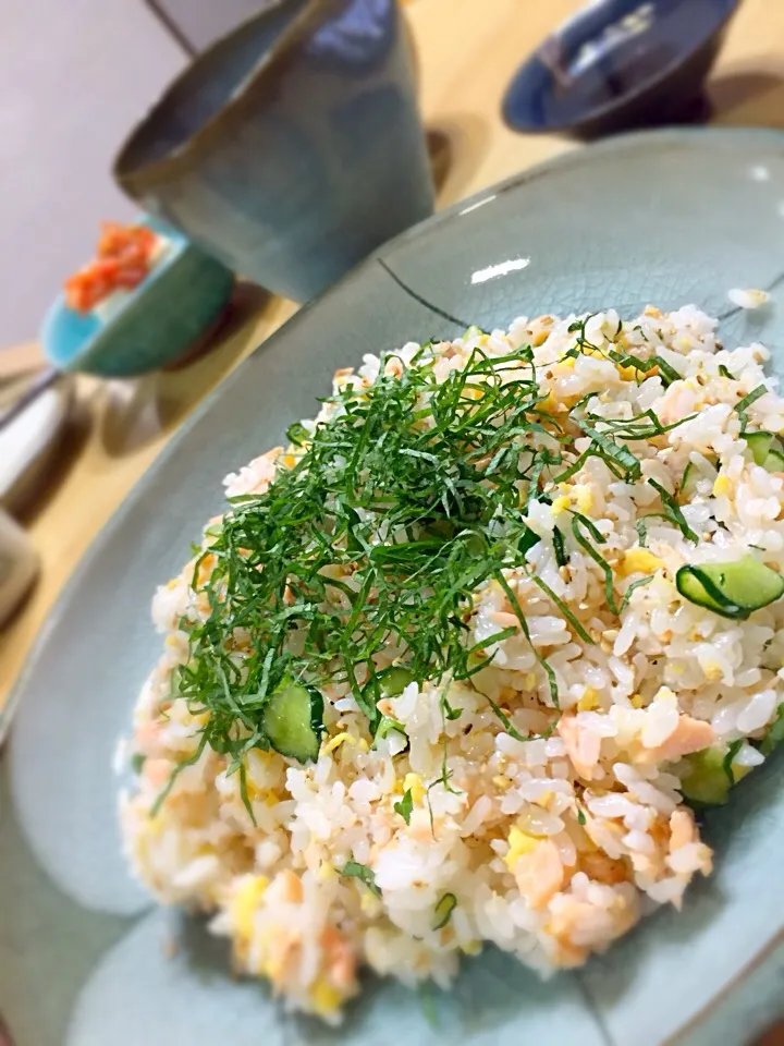 鮭ときゅうりの混ぜちらし|はらぺこ青虫さん