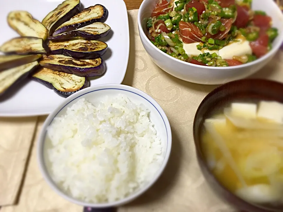 焼き茄子と鮪漬け豆腐✨|飯田眞紀さん