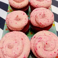 Cream Cheese Raspberry cupcakes|Izさん