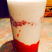 Vanilla Shake with Strawberry Rhubarb Purée-Dairy Free|http://melissasmenu.wordpress.com/さん