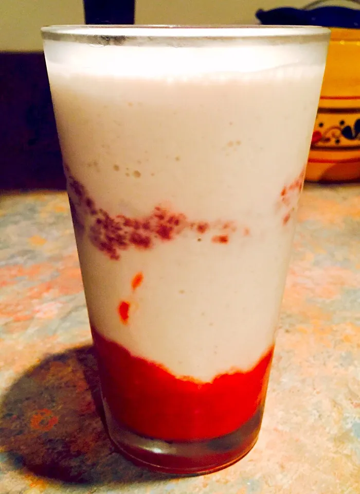 Vanilla Shake with Strawberry Rhubarb Purée-Dairy Free|http://melissasmenu.wordpress.com/さん