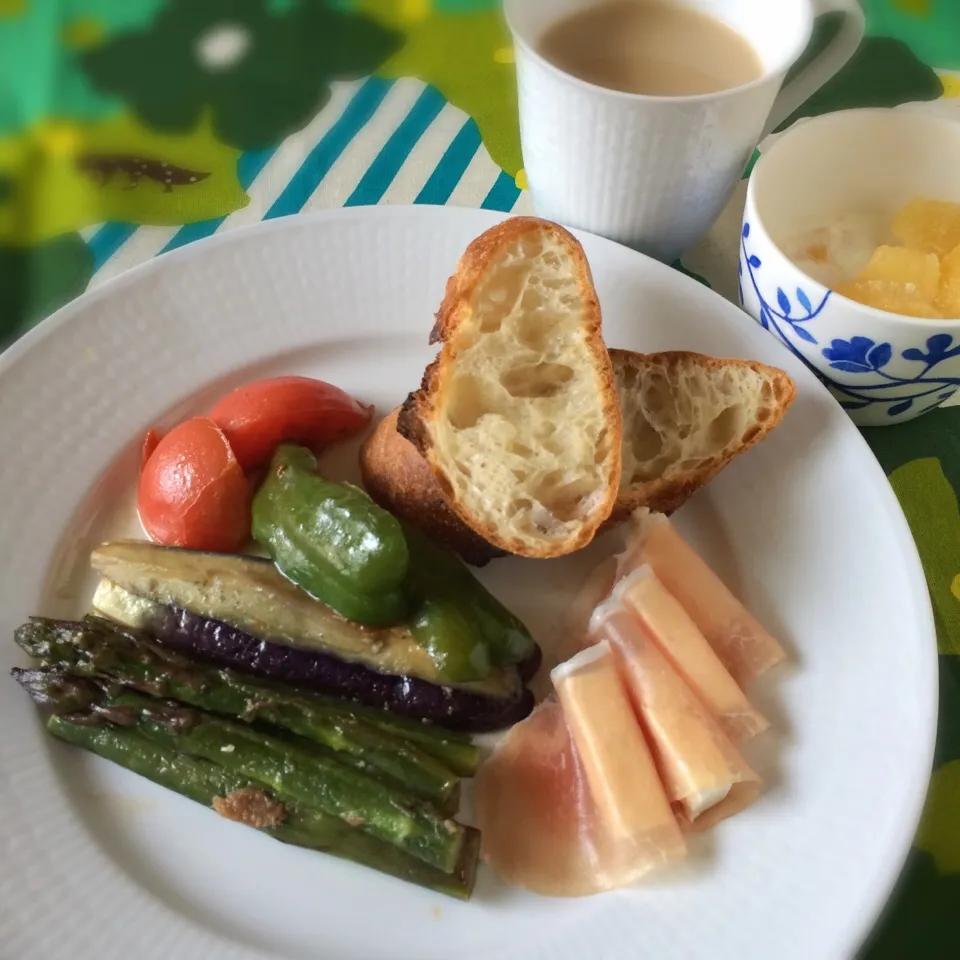 今日の朝ごはん|ぺんぎんさん