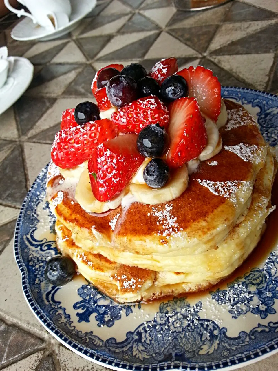 フルーツたっぷりパンケーキ🍓|まいくさん