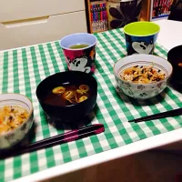 Snapdishの料理写真:〆にひじきの炊き込みごはんとあさりのお味噌汁|Kyokoさん