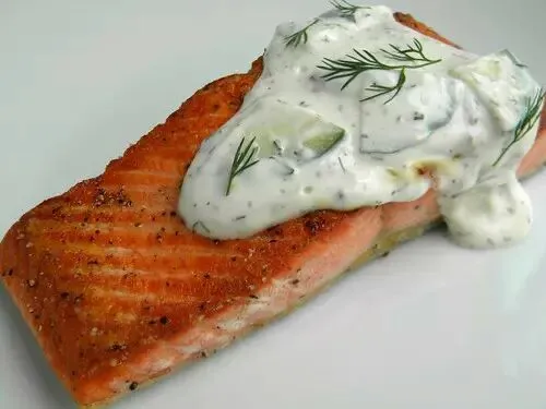 Snapdishの料理写真:salmon with fennel sauce/salmón con salsa de hinojo|erreta (euskadi)さん