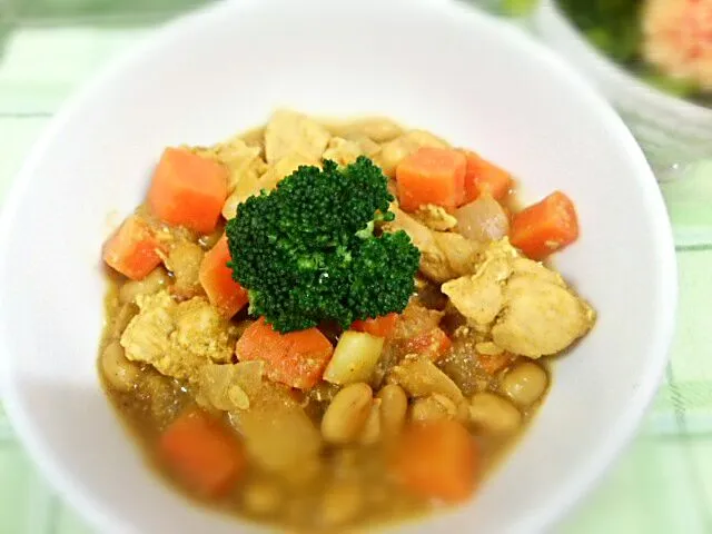 鶏むね肉と大豆のカレー煮|よっしー(=^ェ^=)さん