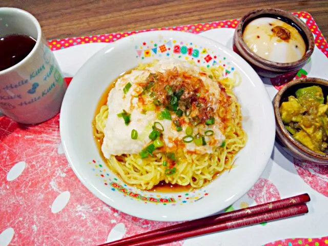 ざるラーメンをとろろで和風に＆ピーナッツ豆腐＆アボカド薬味ポン酢|うたかた。さん