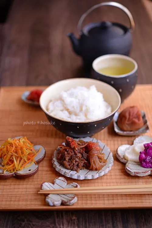 「牛の時雨煮 - おばんざい定食」 #花ヲツマミニ|ほ助さん