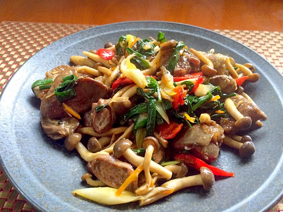 Snapdishの料理写真:Stir-fried liver&Chinese chives🔥あっさり塩味ﾚﾊﾞﾆﾗ〜|🌈Ami🍻さん