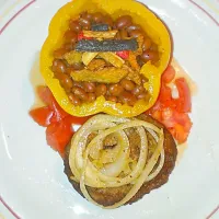 Stuffed Bell Pepper w/ Pinto Beans & Lightly Fried Turkey Burger w/ Grilled Onions & Fresh Chopped Tomatos

Garnish : Hot Pepper Dried Strips|Chef Stephonさん